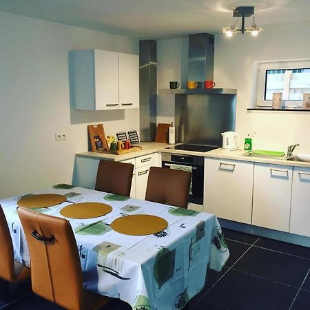 Appartement Duplex Pour 3-4 Personnes A Ciney Eksteriør bilde