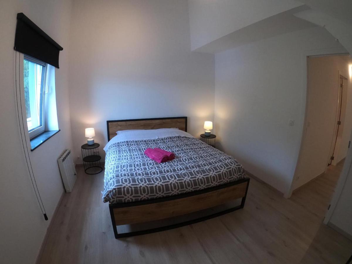 Appartement Duplex Pour 3-4 Personnes A Ciney Eksteriør bilde