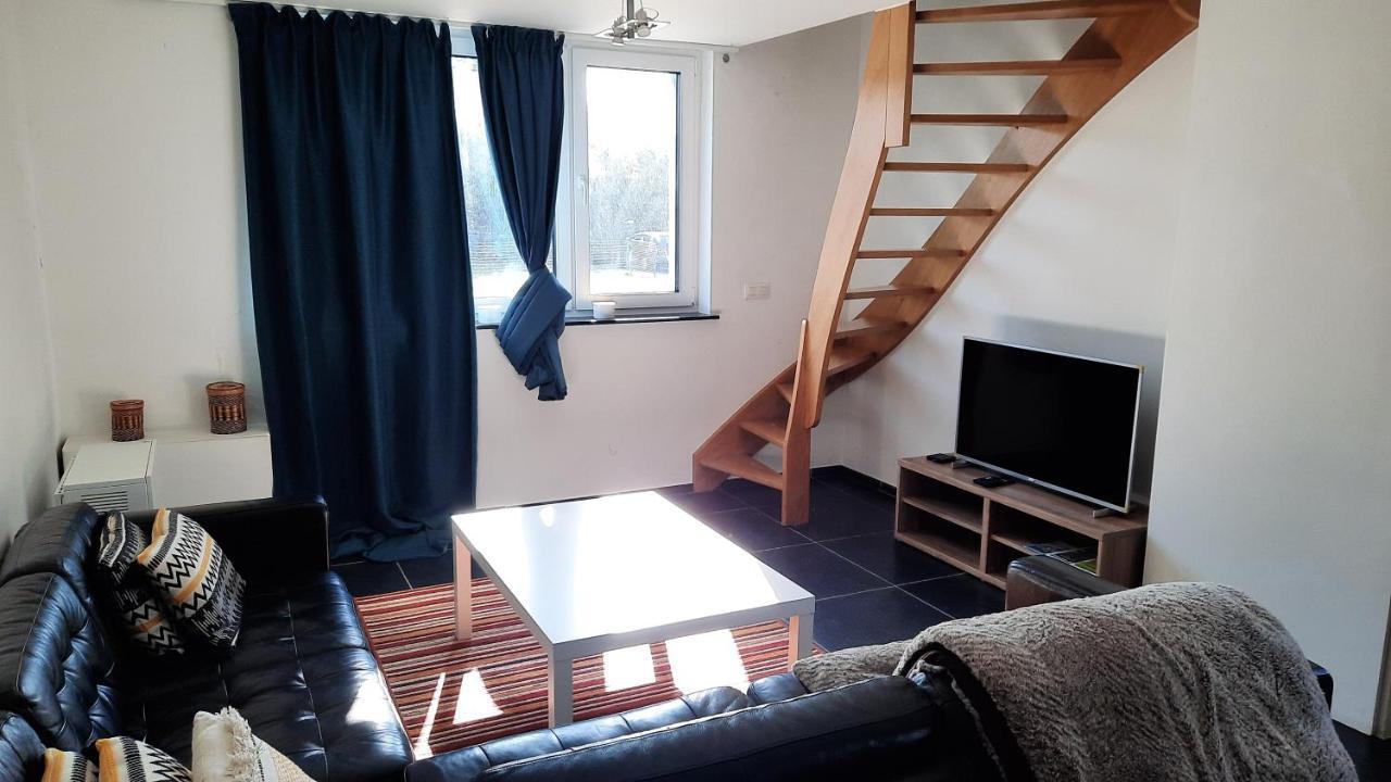 Appartement Duplex Pour 3-4 Personnes A Ciney Eksteriør bilde
